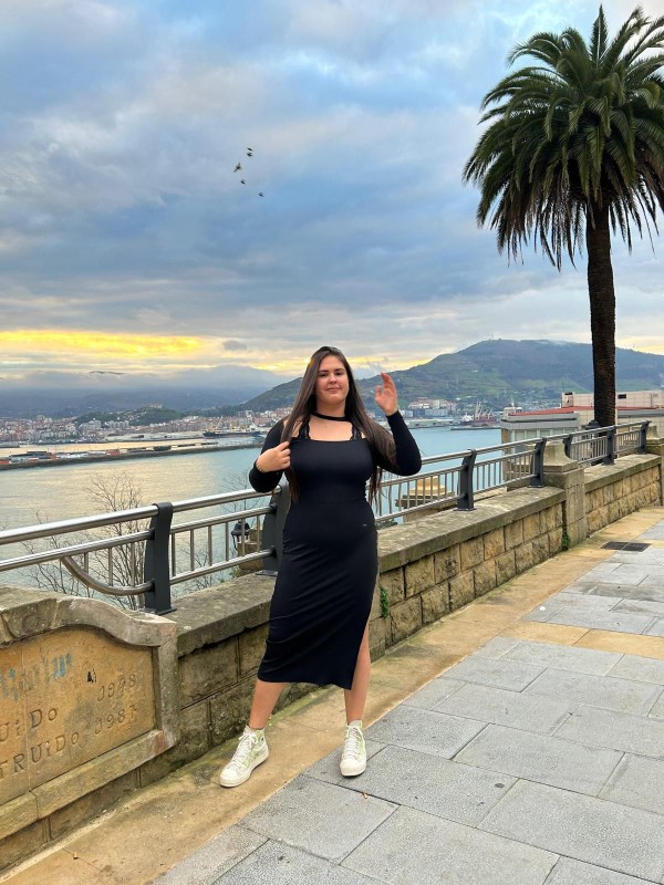 Andrea novedad!! En Bilbao Solo Salidas!!