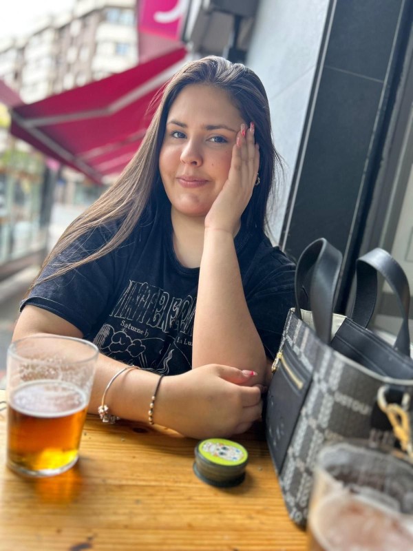 Andrea novedad!! En Bilbao Solo Salidas!!