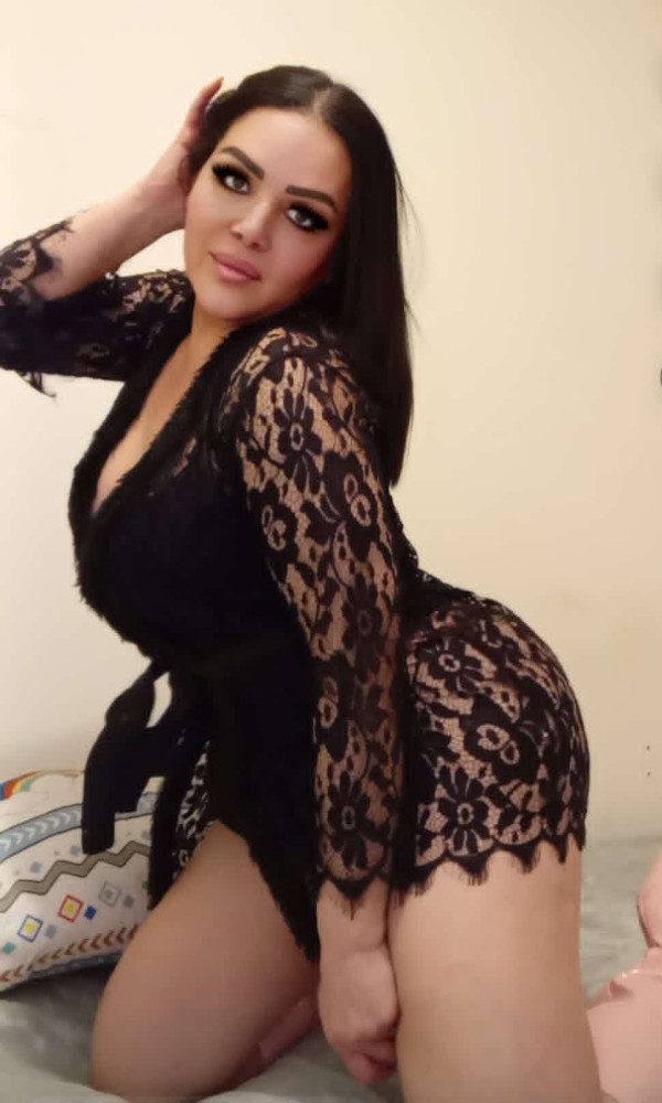 Katia escort fiestera a tope