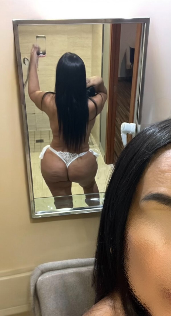 Masajista súper implicada y seductora