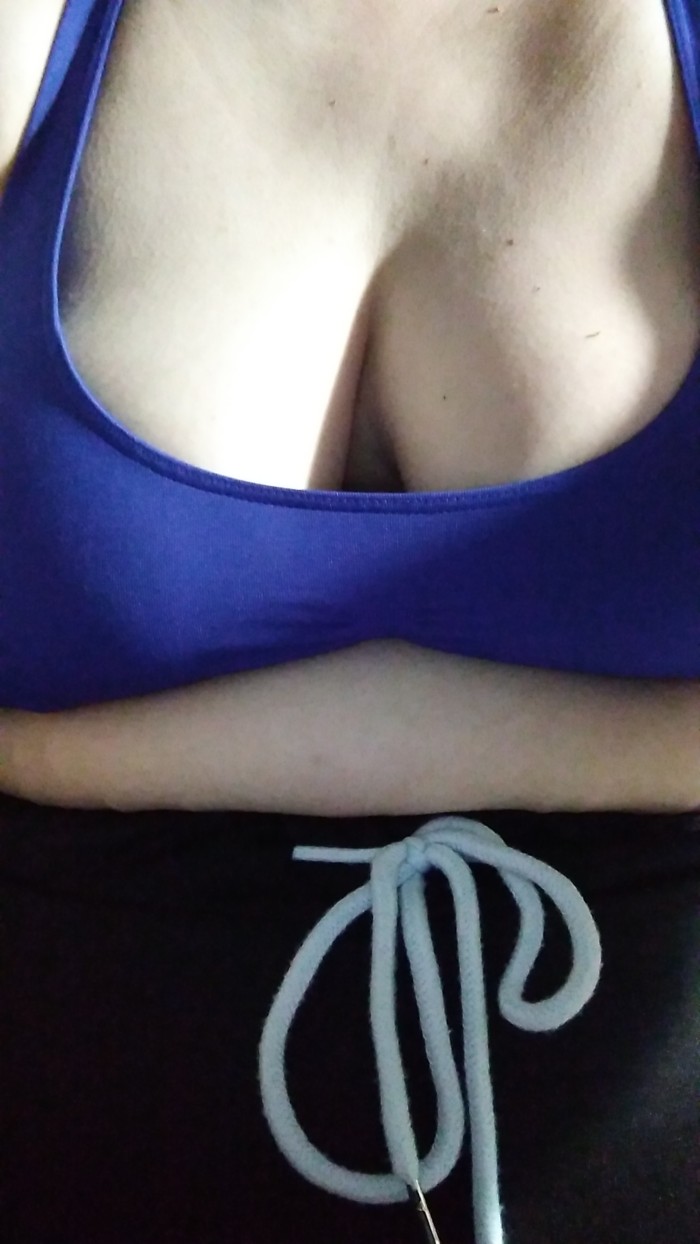 Madurita con tetas grandes te hara de todo