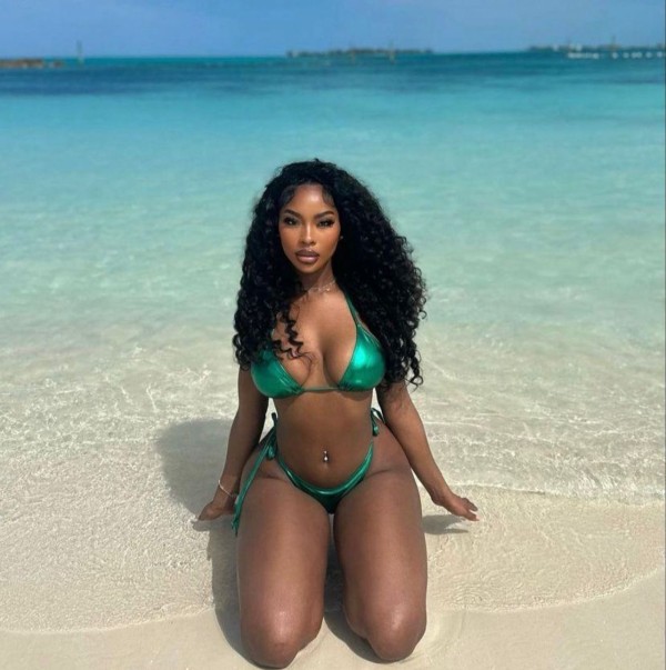 Luna la morena guapa latina