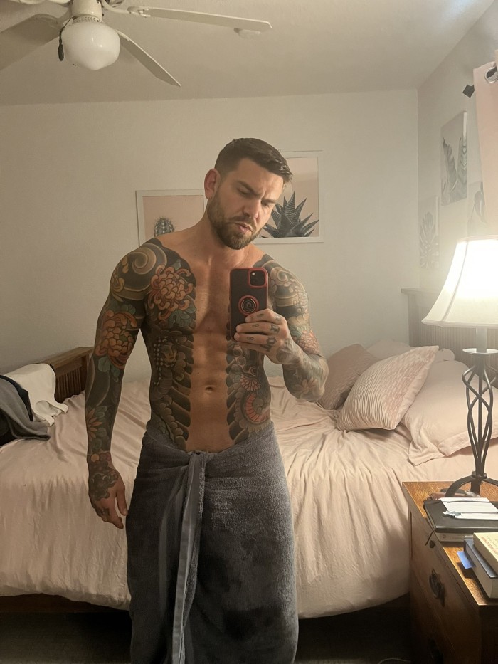 ACTOR XXX PARA MUJERES Y PAREJAS