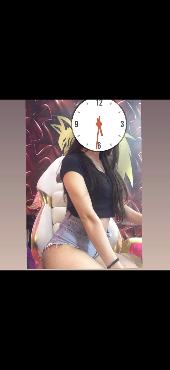 En añaza guapa jovencita nueva solo salidas y coch