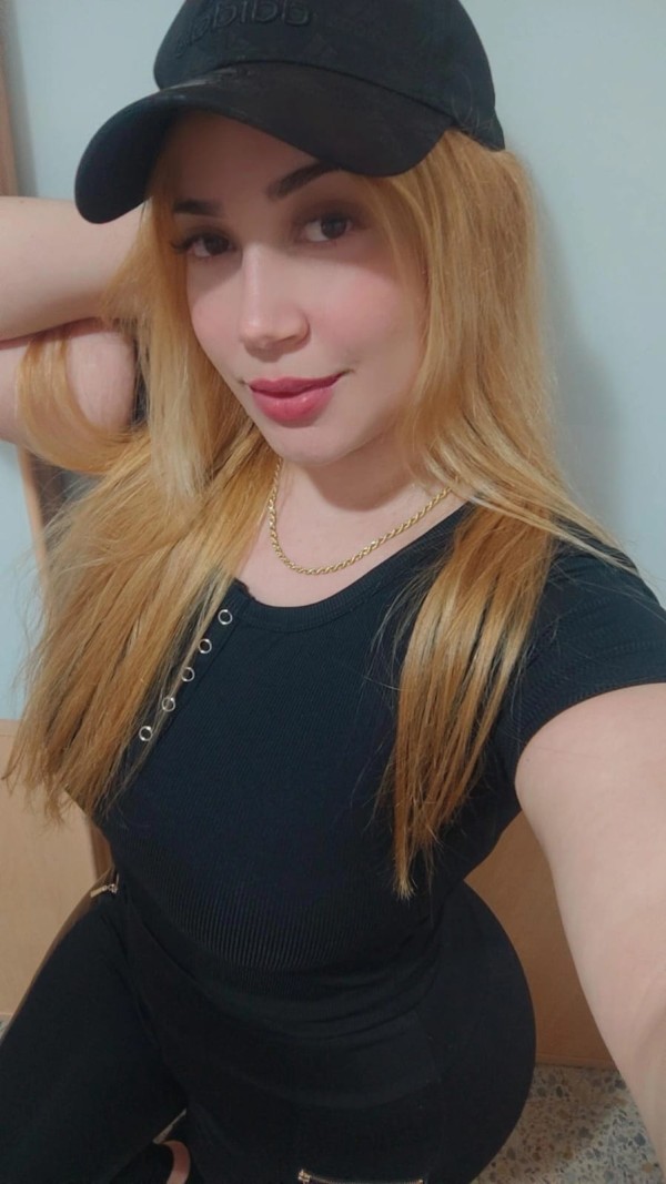 Coral deep throat  fotos 100% reales fiestera