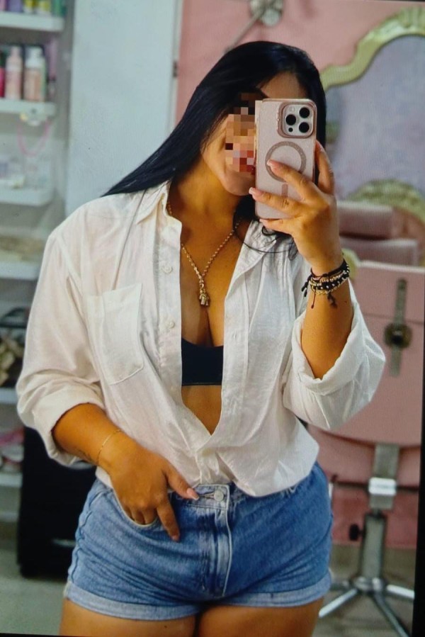 EN APTO Y SALIDAS TRATO EXQUISITO, LUJURIA Y FIESTA