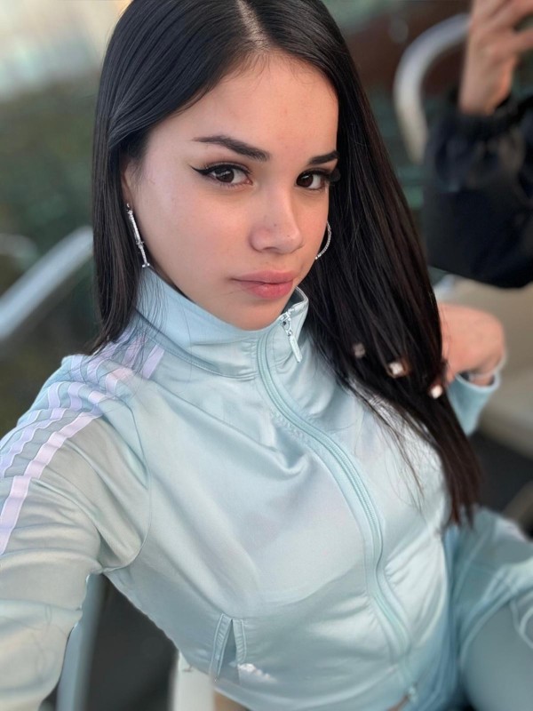 Soy lo que tus ojos ven y tu cuerpo quiere !! Ven