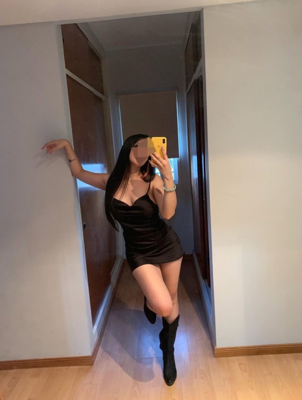 CON GAFITA SEXY Y CARA DE GUARRILLA FIESTERA WHATSAPP