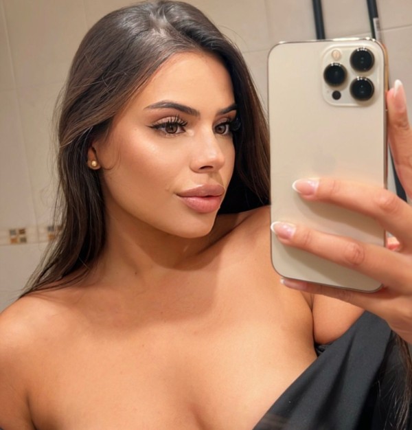 LUCIANA – ¿ TE ATREVES A DEJARTE LLEVAR POR LUCIANA? FIESTERA Y TRAVIESA