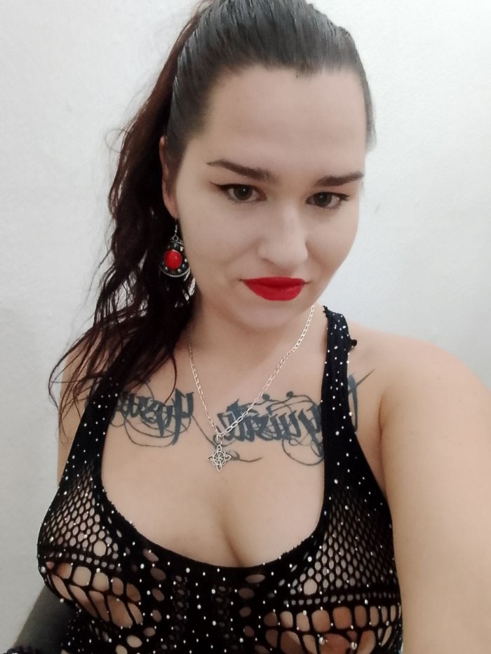 Rusa muy cachonda primera vez en Vigo