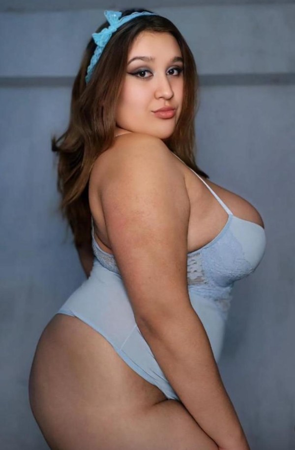 Samira CALIENTE Y Apasionada