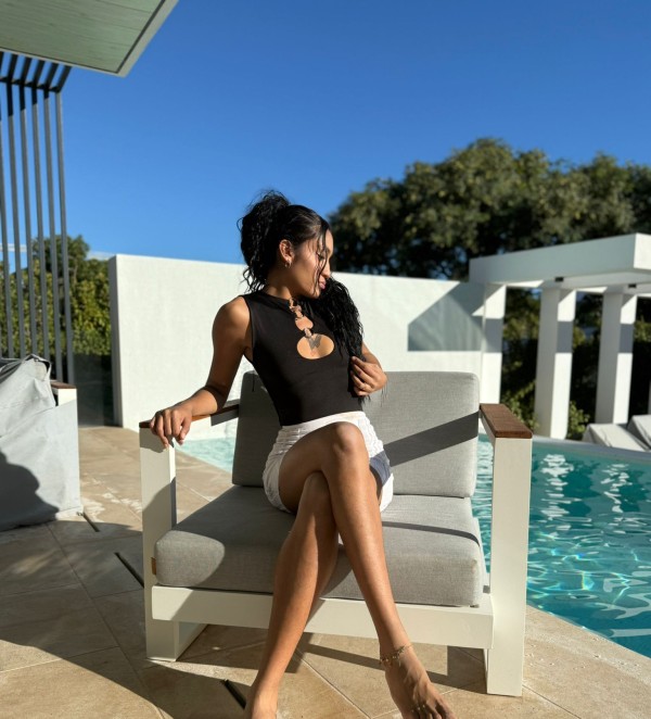 Flaca venezolana de 19 años con departamento privado