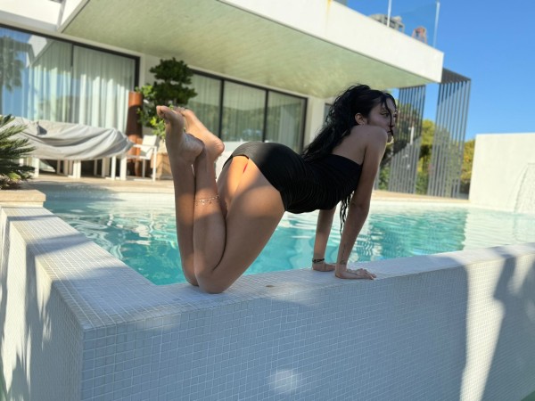 Flaca venezolana de 19 años con departamento privado