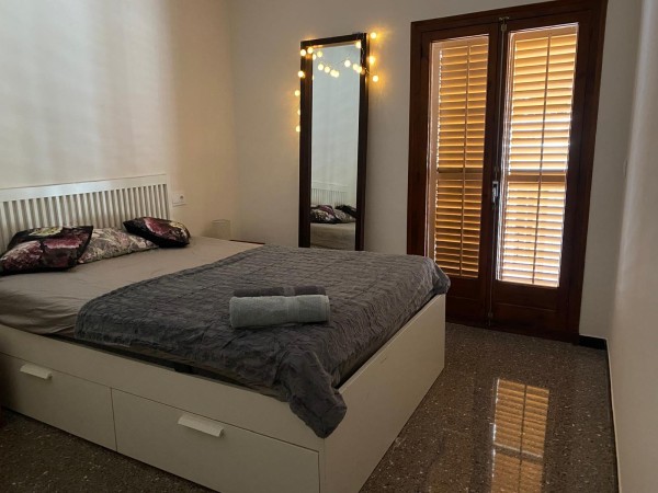 PLAZAS EN GIRONA !!!! Nuevo chalet en centro !!!!