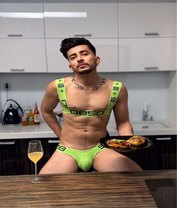 COLOMBIANO CACHONDO VICIOSO Y CAÑERO