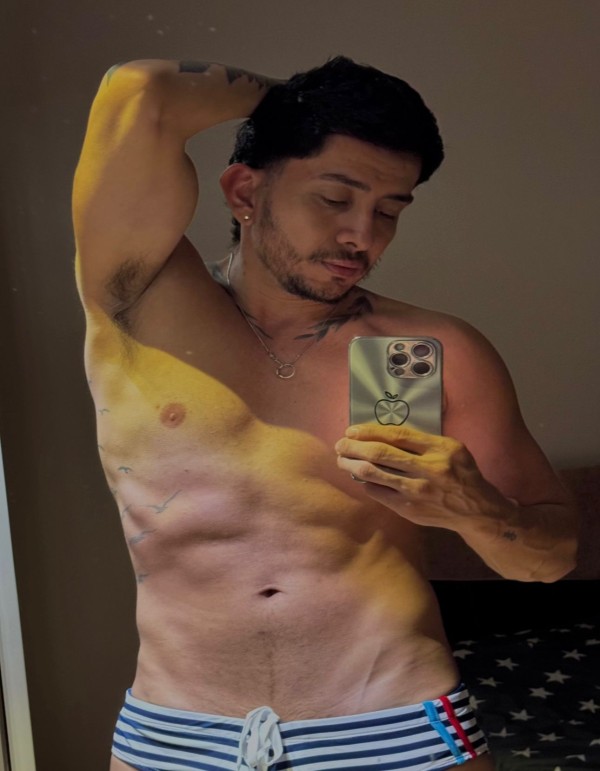 COLOMBIANO CACHONDO VICIOSO Y CAÑERO