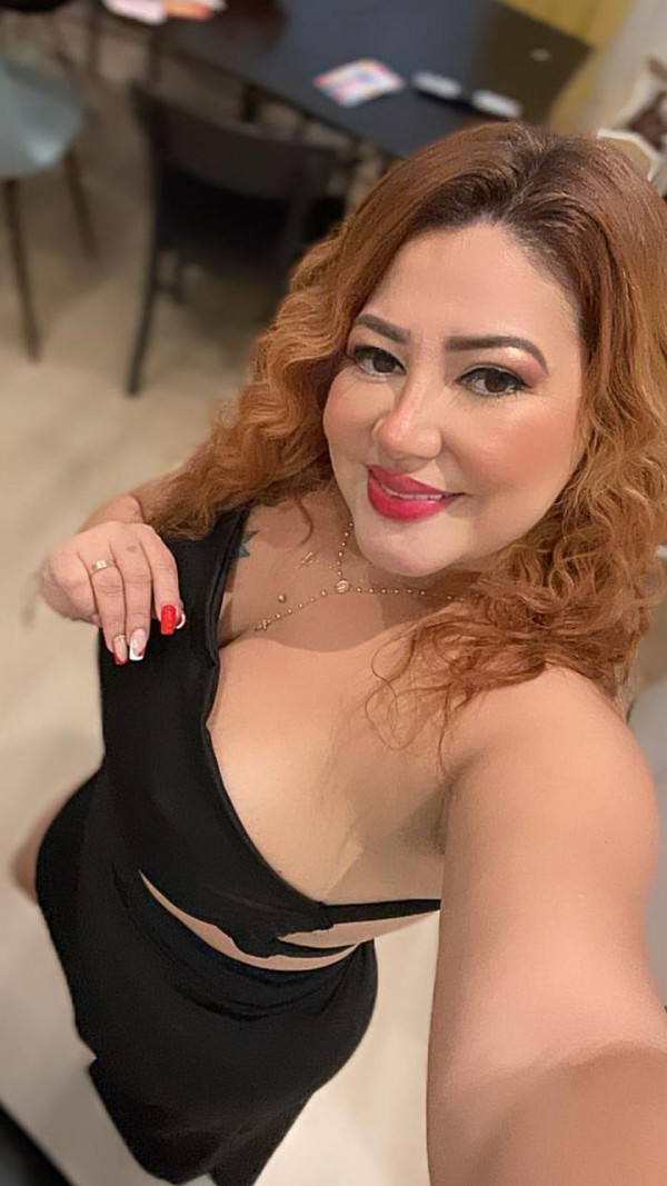 UNA MADURA LLENA DE EXPLOSIÓN DE DULZURA Y AMOR ,CONMIGO NO TE FALTARA NADA