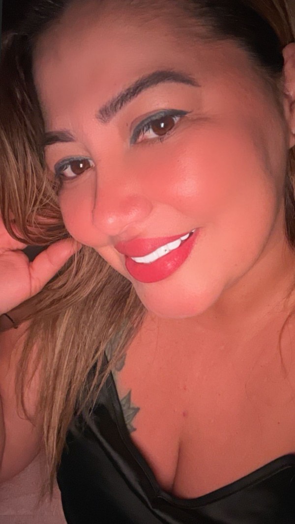 UNA MADURA LLENA DE EXPLOSIÓN DE DULZURA Y AMOR ,CONMIGO NO TE FALTARA NADA