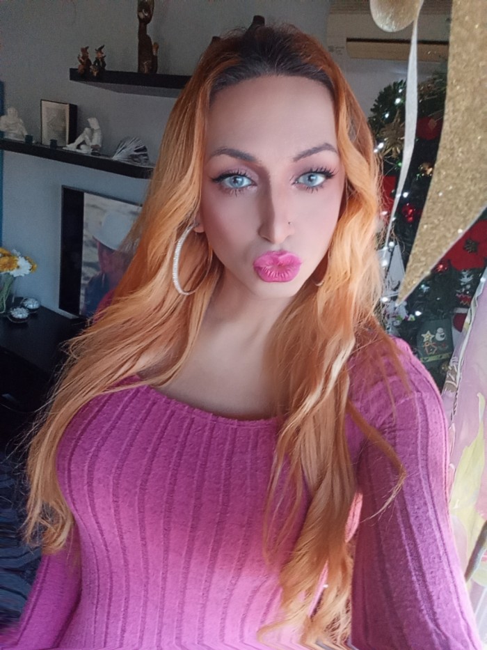 Trans libanesa femenina