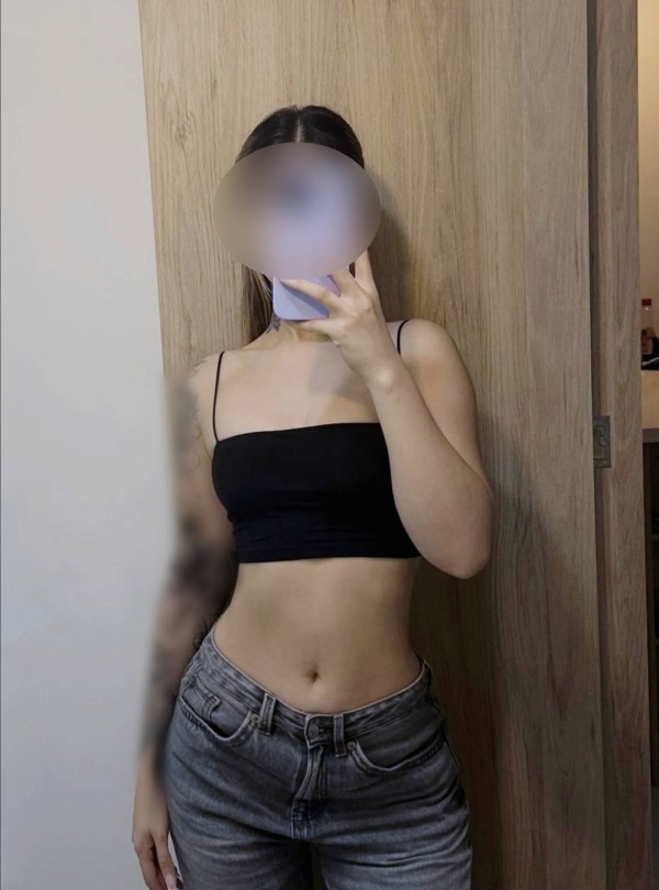 DELGADITA FOTOS REALES