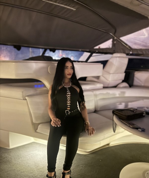 Estaré solo 8 días activa 24/7 🩵