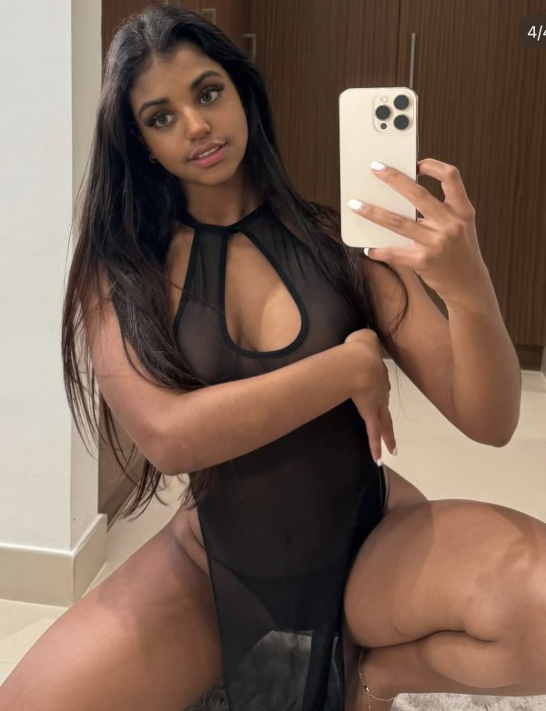 Novedad, chica explosiva fiesta blanca