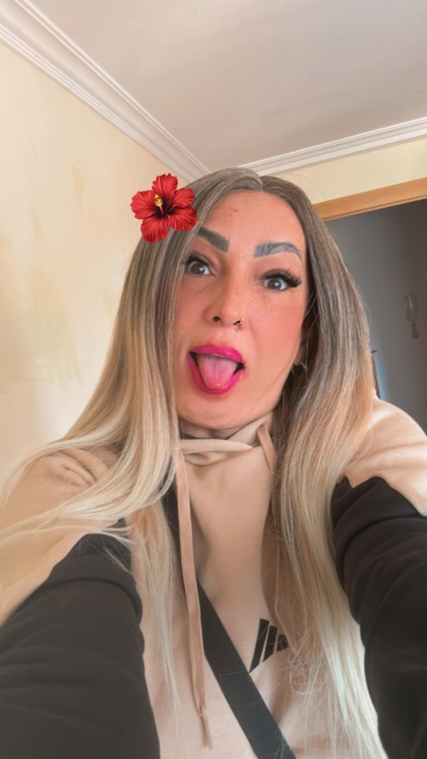 Últimos días en España Vengo realizar sus fantasías  más ocultas Milladoiro