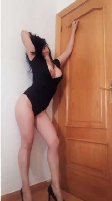 Casada no profesional 140€ hora