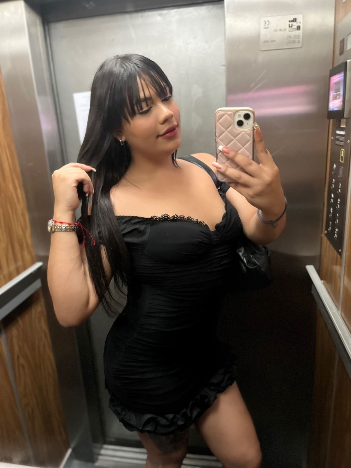ARDIENTE ,DULCE Y APASIONADA CHICA TRANS