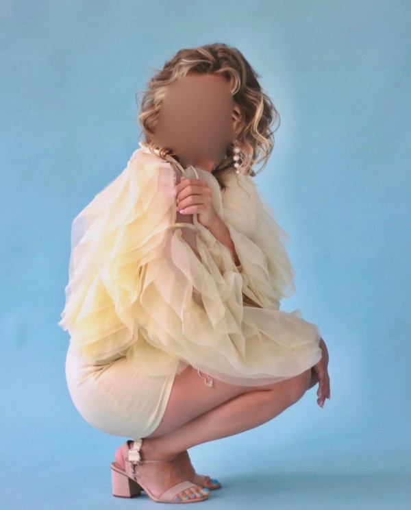 Rubia bella por premera vez en Aranda solo asta domingo