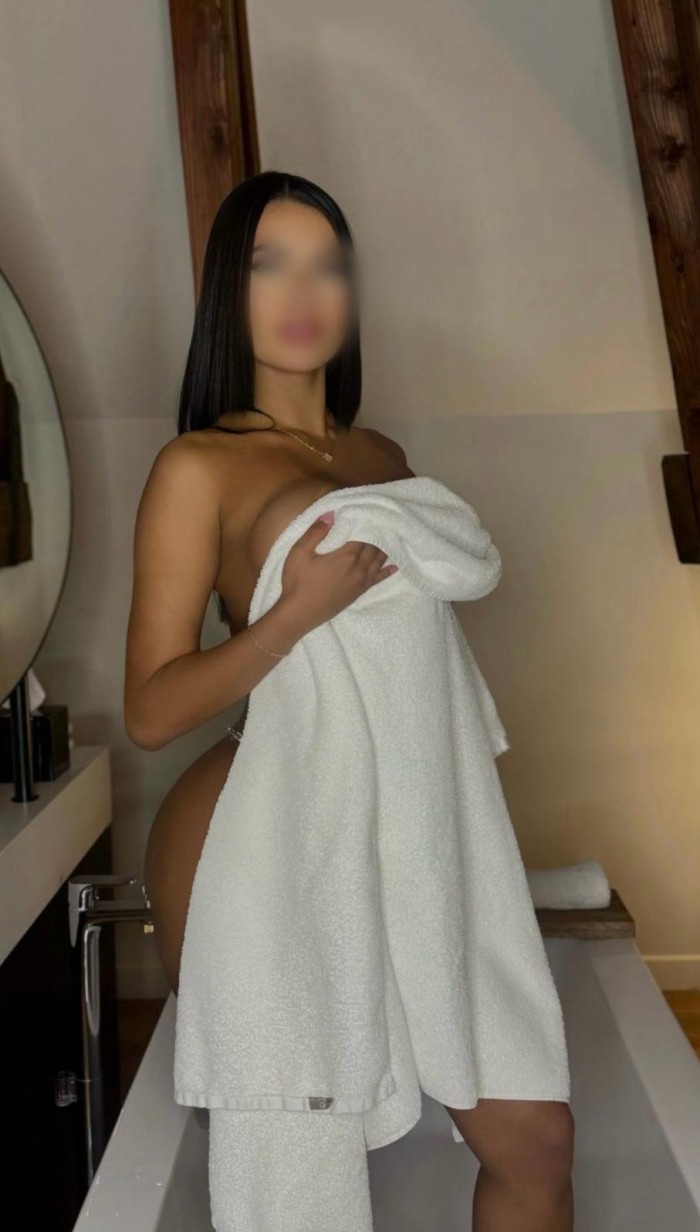 ME ENCANTA QUE ME CHUPES HASTA VENIRME