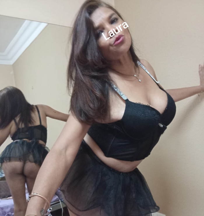 Laura Be The Best  – Elegancia, deseo y placer