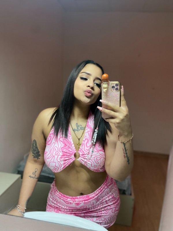 Morbosa y fiestera chica jovencita