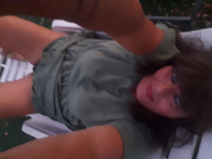 Hombre madurito bisex se viste de mujer