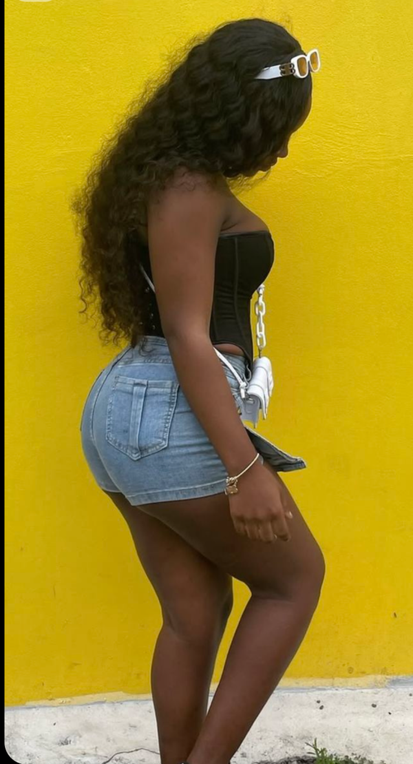 Soy Chanel una chica muy divertida