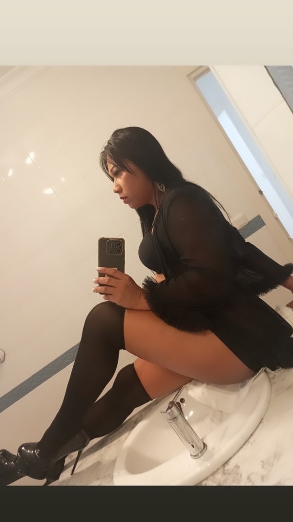 TRAVIESA TRANS 19 CTM REALES CULONA,POLLONA FULL LECHERA