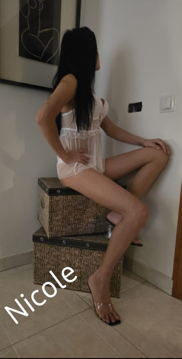 10 Amigas SOLAS en CASA con GANAS de ….!!!!