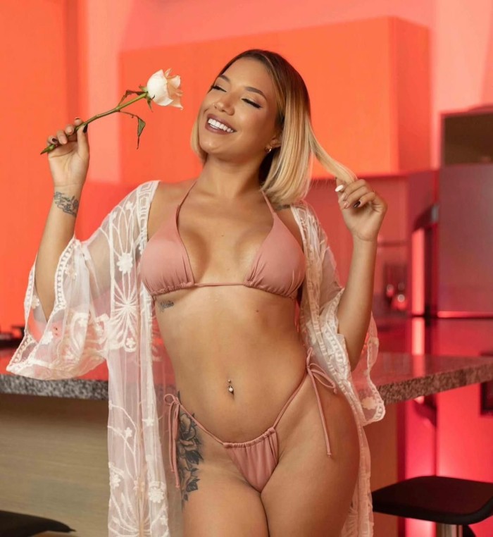 Yuli! preciosa joven en Benalmadena