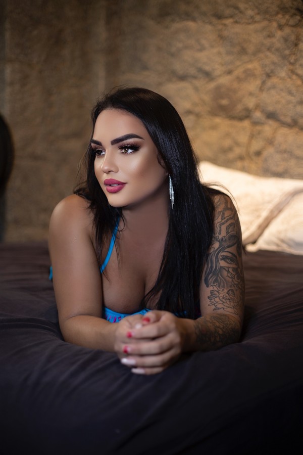 Emelly trans mulata fiestera activa y pasiva 100% real