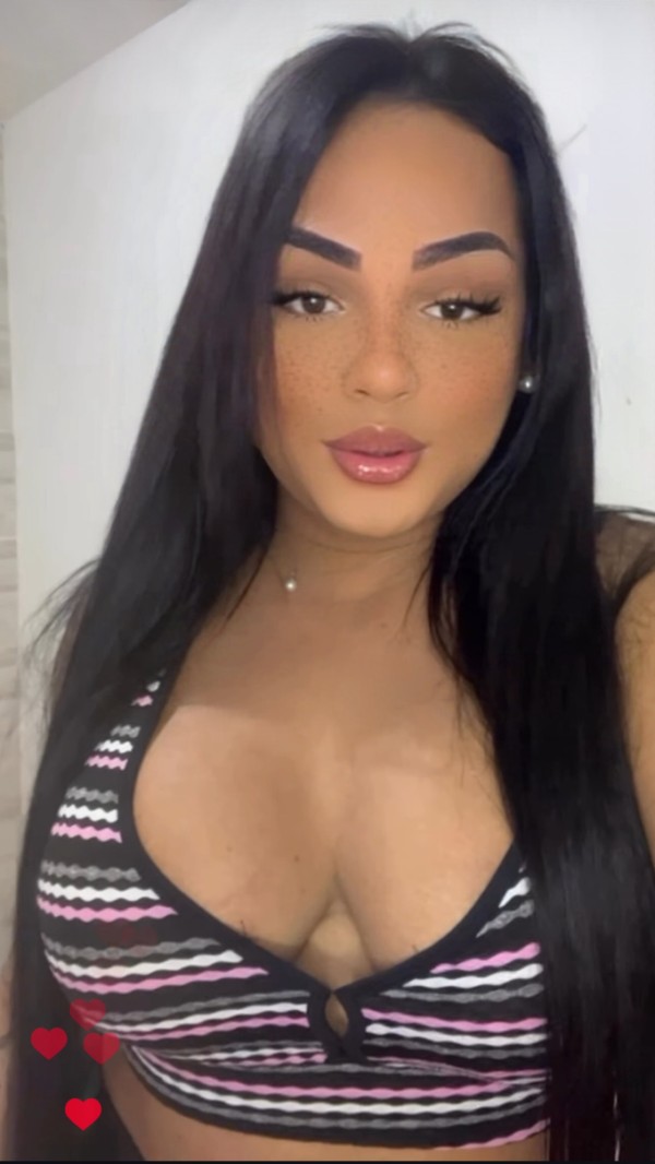 Emelly trans mulata fiestera activa y pasiva 100% real