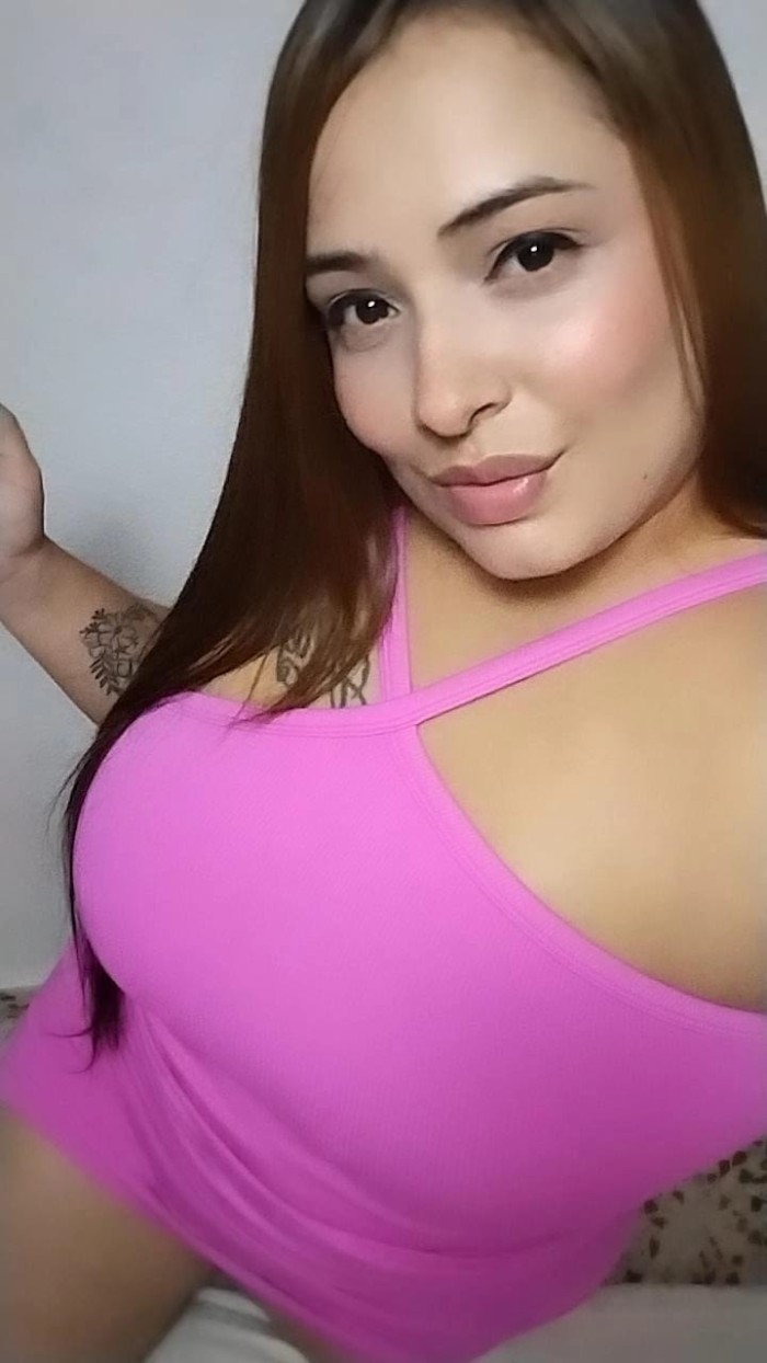 LINDA LATINA Y BIEN GUARRITA