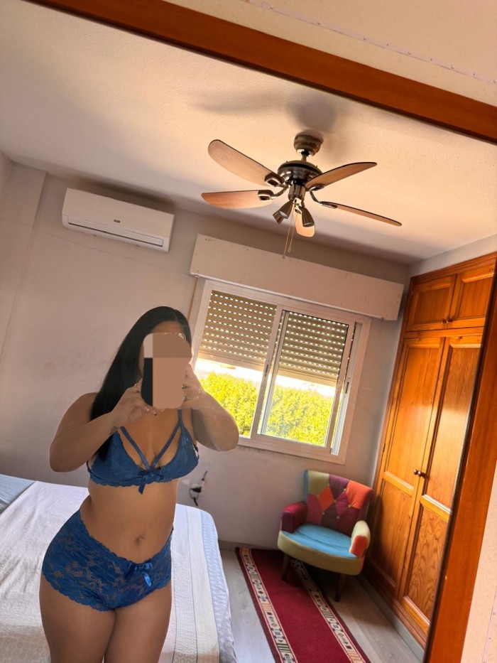Colombiana jovencita disponible para hacértelo ric