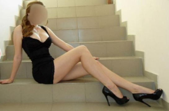 Marta ESPAÑOLA  722286808 solo salidas