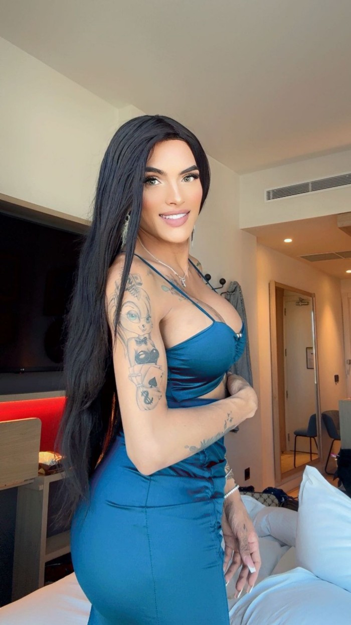 Hola soy vanessa novidad aquí en tu cidade mollet   disponi