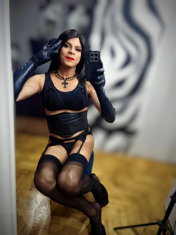 ROMINA ACTIVA FULL LECHE EN MALASAÑA DOMINANTE Y FIESTERA CAÑERA