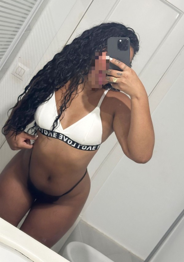 Morenita fiestera fotos reales ven y compruebalo