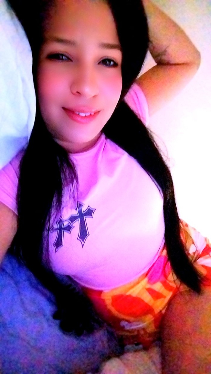 LATINAS ARDIENTES ESPERANDO POR UNA RICA POLLA