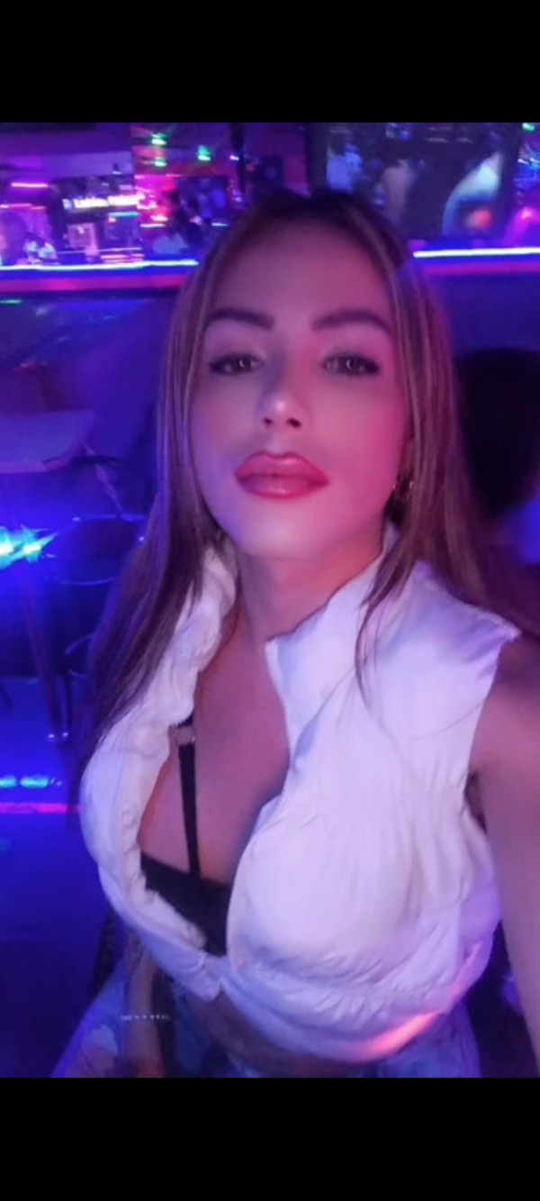Sofia hermosa latina muy fiestera y dominante
