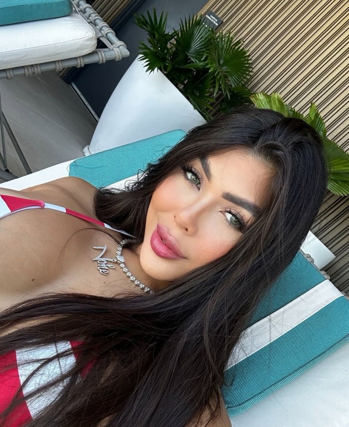 SOY NUEVA EN EL AMBIENTE PAPI VENTE ESTOY DISPONIB