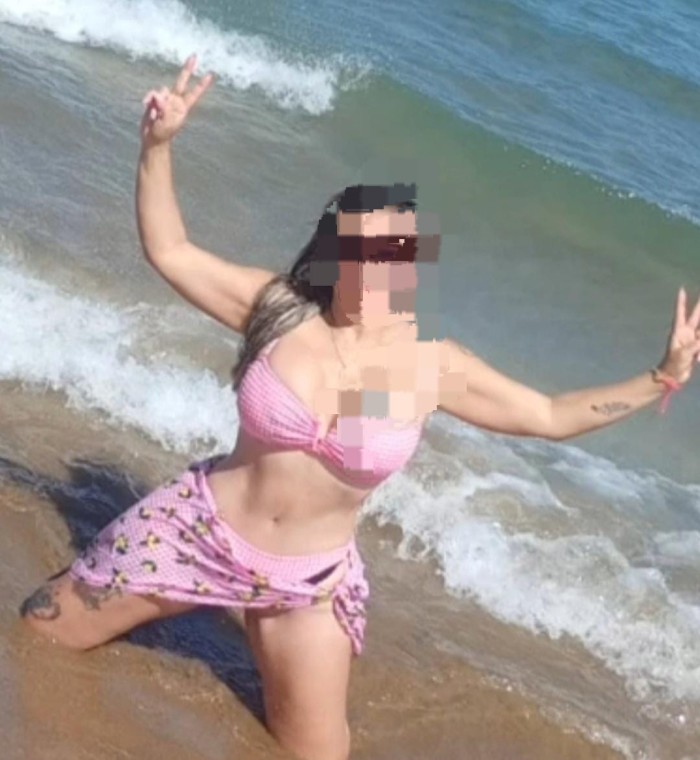 ESTOY EN CUATRO ESPERANDO POR TI